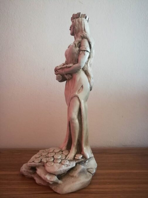 Escultura de la Diosa de la Buena Suerte en Yeso | 24 cm